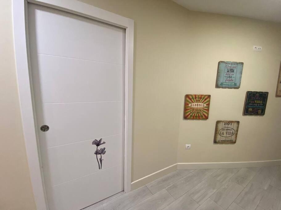 La Casa De Las Flores Ponferrada Ngoại thất bức ảnh